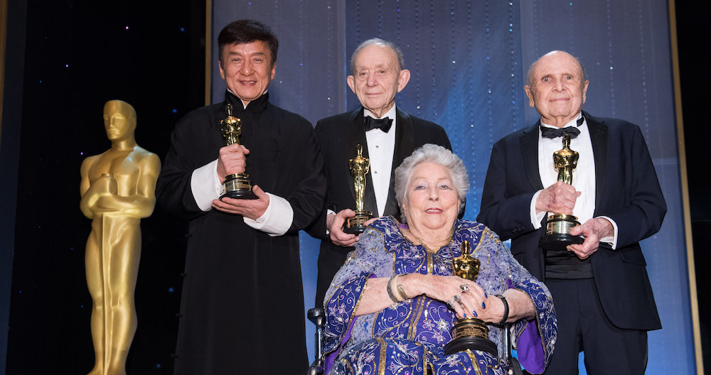 Anne V. Coates com os demais homenageados da noite: Jackie Chan, Frederick Wiseman e Lynn Stalmaster - Foto: Richard Harbaugh/©A.M.P.A.S.